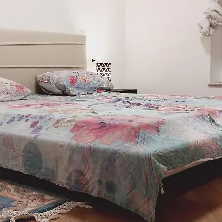 Ubuntu Apartment *
